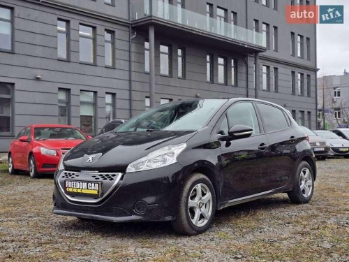 Peugeot 208 2012