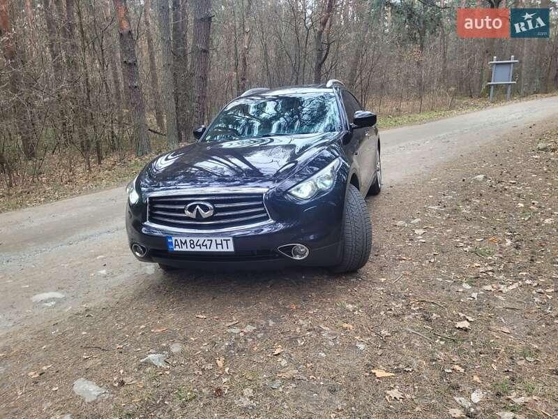 Infiniti FX 30 2012
