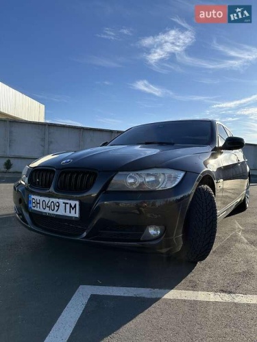 BMW 3 Series 2011