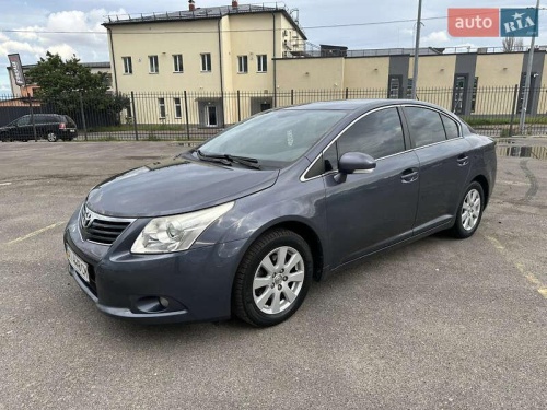 Toyota Avensis 2011