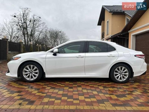 Toyota Camry 2018