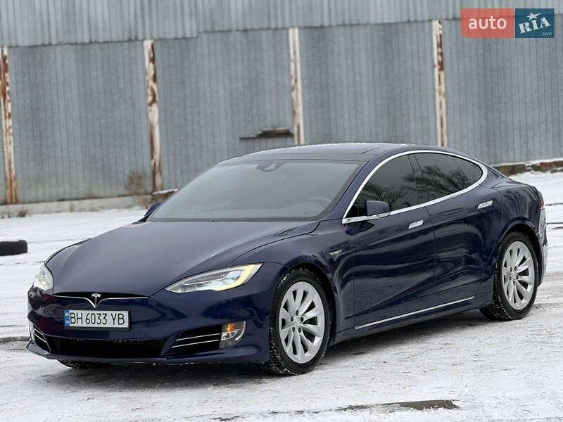 Tesla Model S 2016
