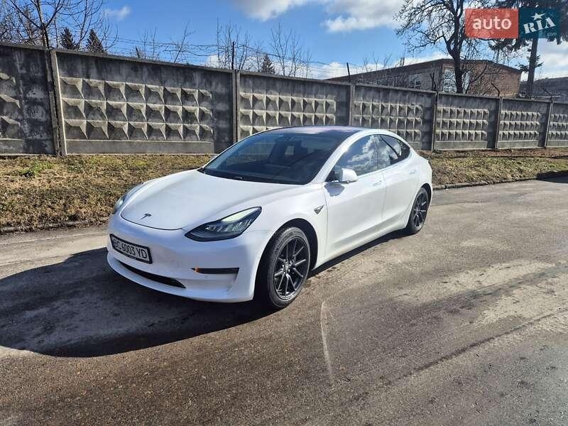 Tesla Model 3 2018