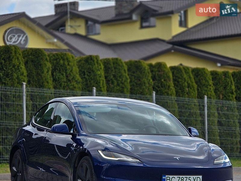 Tesla Model 3 2024