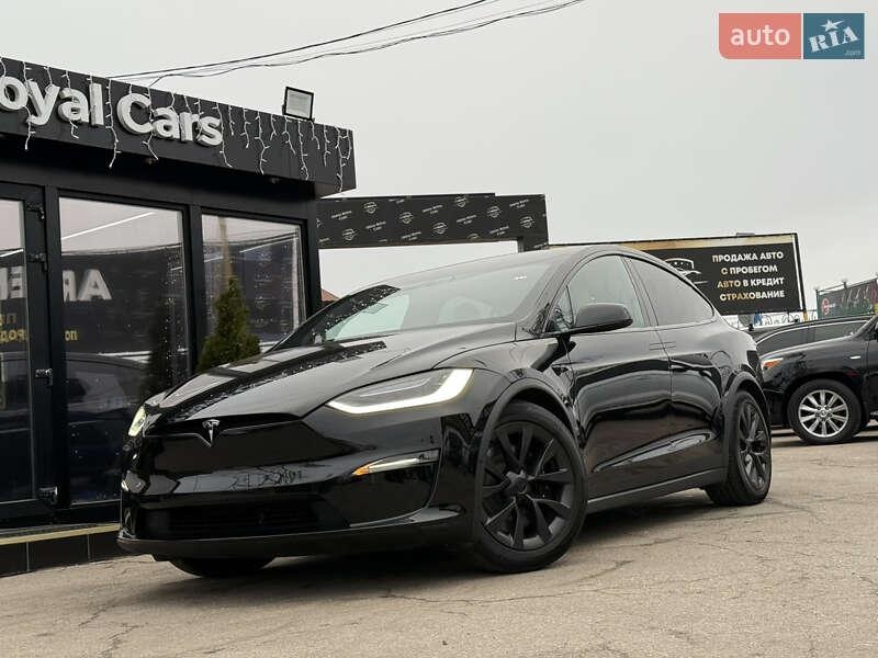 Tesla Model X 2021