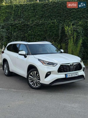 Toyota Highlander 2021