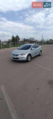 Hyundai Elantra 2012