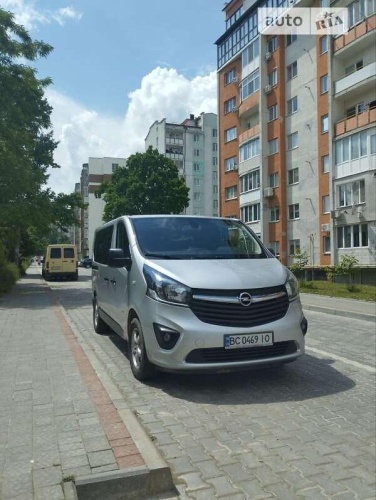 Opel Vivaro 2015