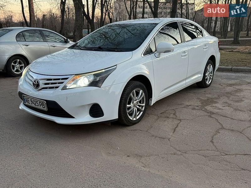 Toyota Avensis 2013