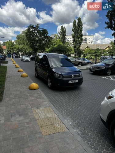 Volkswagen Caddy 2011