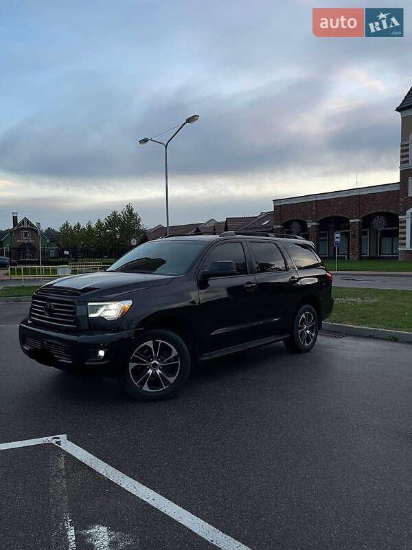 Toyota Sequoia 2017
