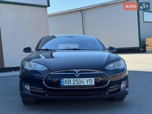 Tesla Model S 2013
