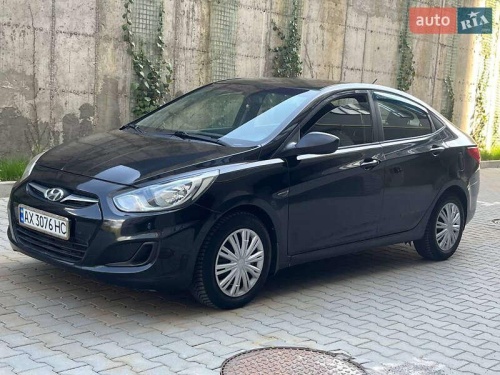 Hyundai Accent 2013