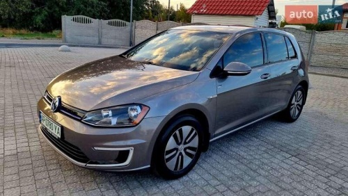 Volkswagen e-Golf 2015