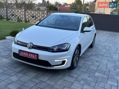 Volkswagen e-Golf 2015