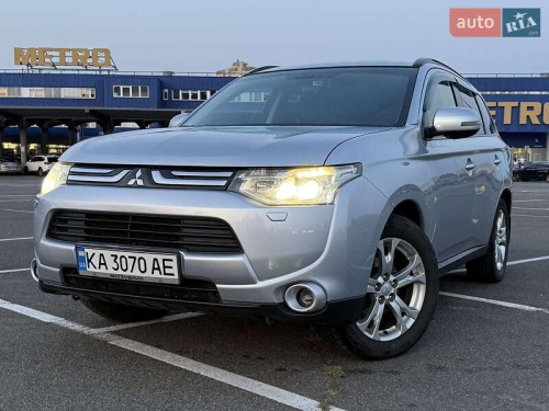 Mitsubishi Outlander 2013