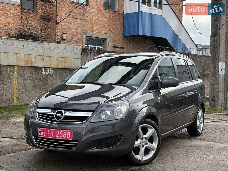 Opel Zafira 2011
