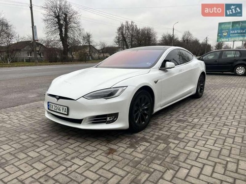 Tesla Model S 2018
