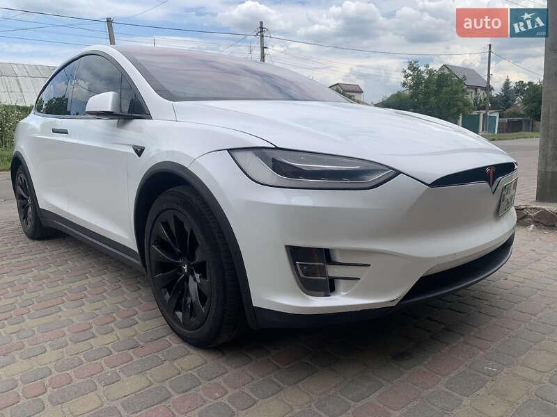 Tesla Model X 2018