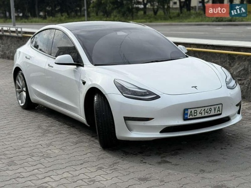 Tesla Model 3 2020