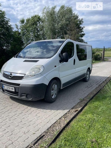 Opel Vivaro 2011