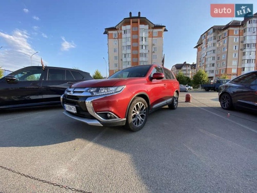 Mitsubishi Outlander 2016