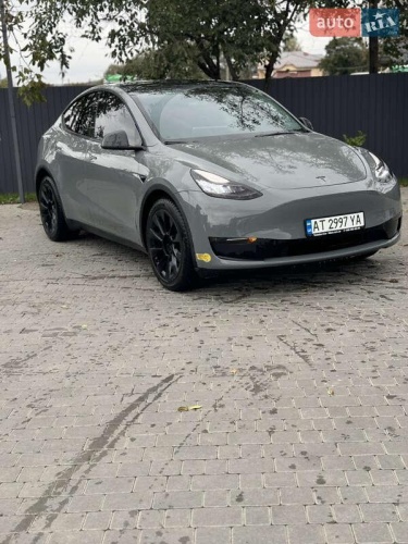 Tesla Model Y 2022
