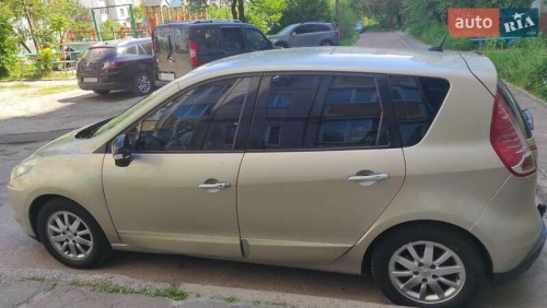 Renault Scenic 2011