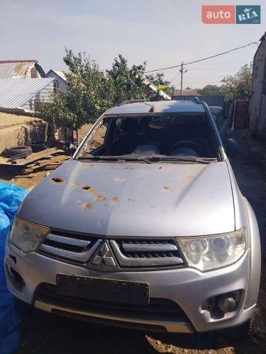 Mitsubishi Pajero Sport 2013