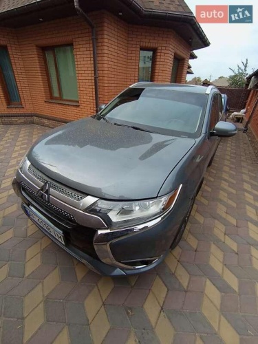 Mitsubishi Outlander 2017