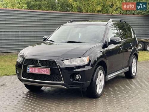 Mitsubishi Outlander XL 2011
