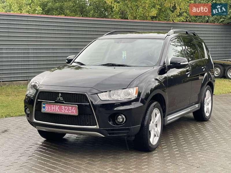Mitsubishi Outlander XL 2011