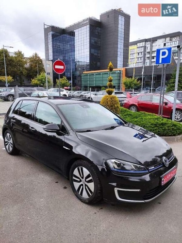 Volkswagen e-Golf 2015