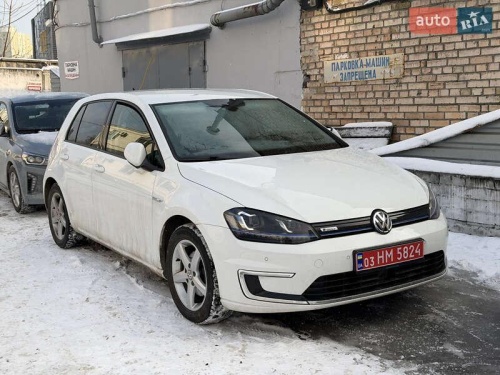 Volkswagen e-Golf 2015