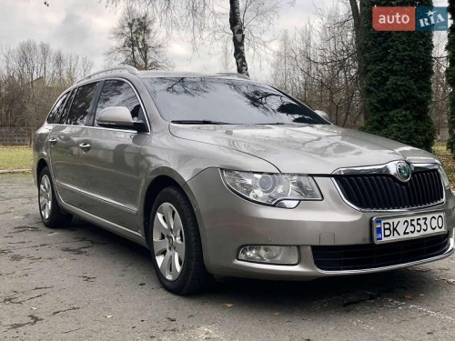 Skoda Superb 2012