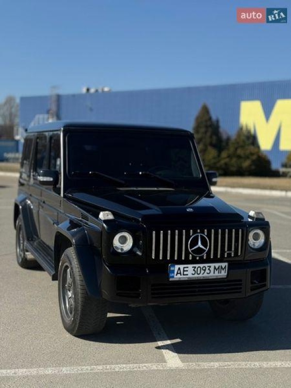 Mercedes-Benz G-Class 2011