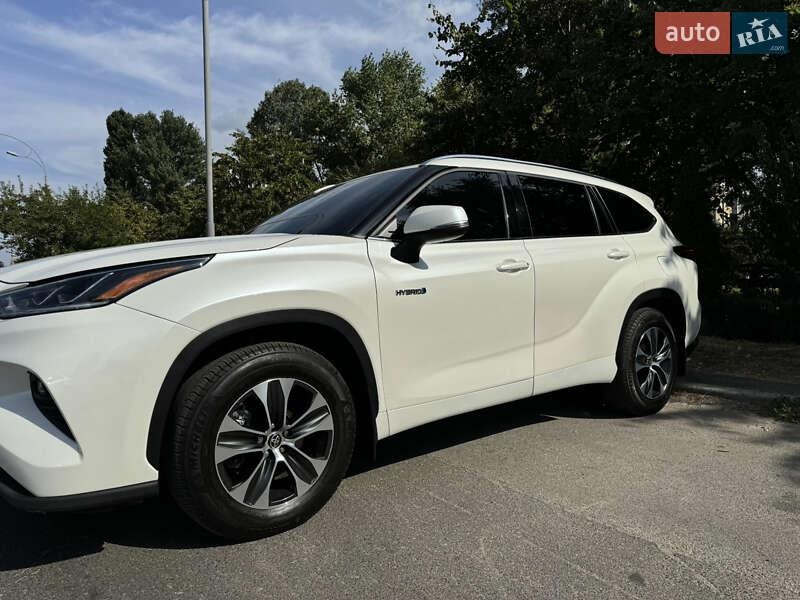 Toyota Highlander 2020