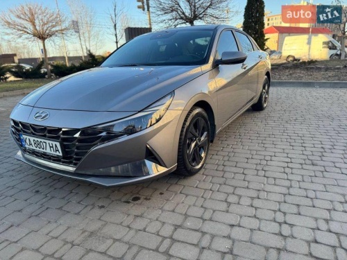 Hyundai Elantra 2021