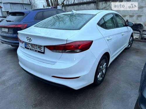 Hyundai Elantra 2016