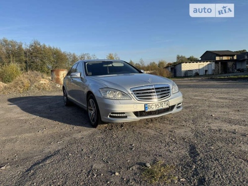 Mercedes-Benz S-Class 2010