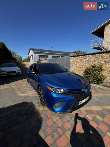 Toyota Camry 2018