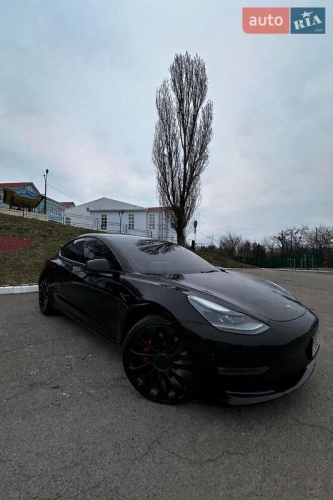 Tesla Model 3 2022