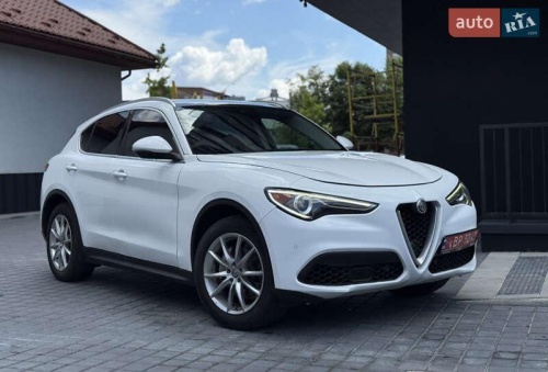 Alfa Romeo Stelvio 2017